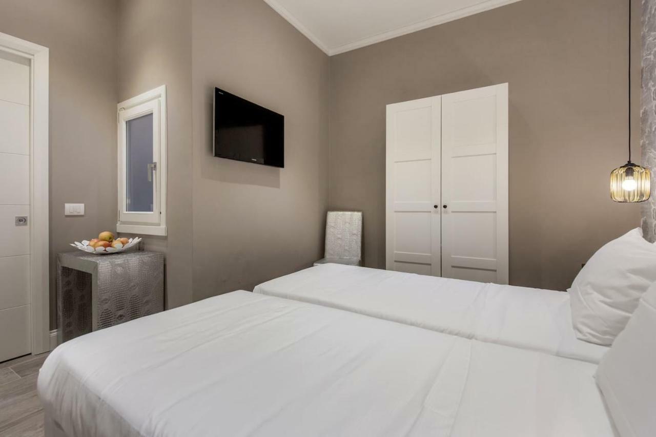 Bell Tower Studio Apartment Florencia Exterior foto